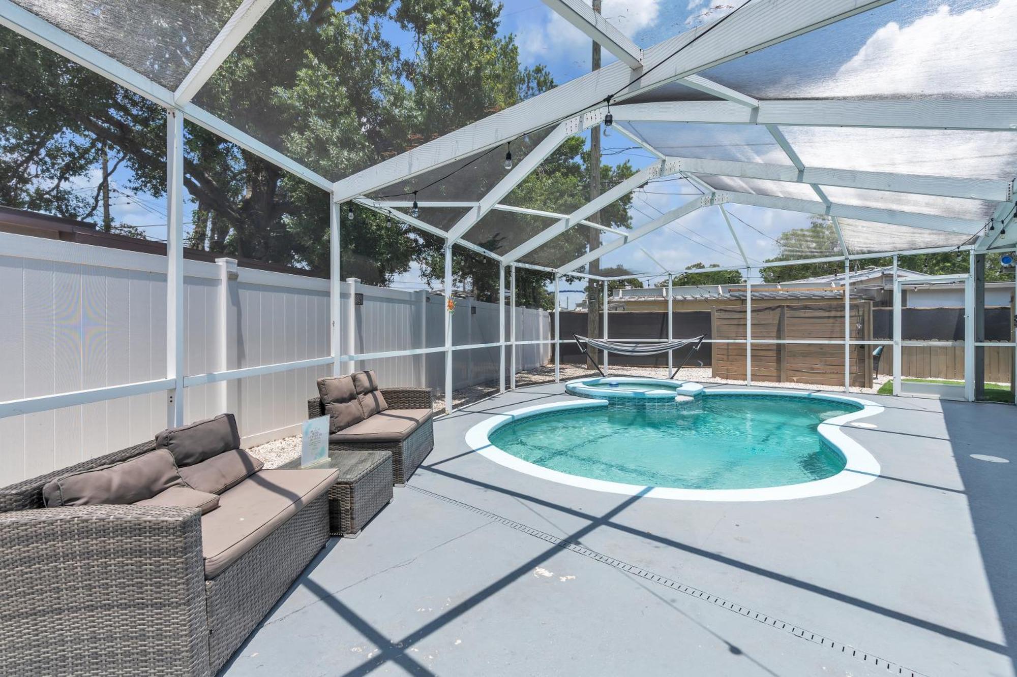 Stunning Modern Home In Tampa With Pool - Just 5 Minutes From Airport! Exterior foto